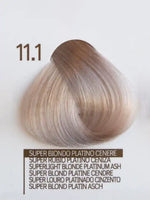 Зареди изображението в галерията, Design Look 11.1 Superlight Blonde Platinum Ash цвет за коса показан в проба.