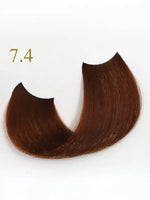 Зареди изображението в галерията, Пример за 7.4 Medium Blonde Copper нюанс на боя за коса Oro Therapy, показващ лъскава и гладка текстура.
