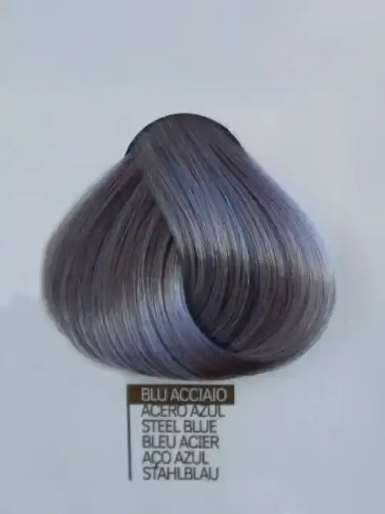 Стилна боя за коса steel blue, представена в балон с гладки и лъскави кичури